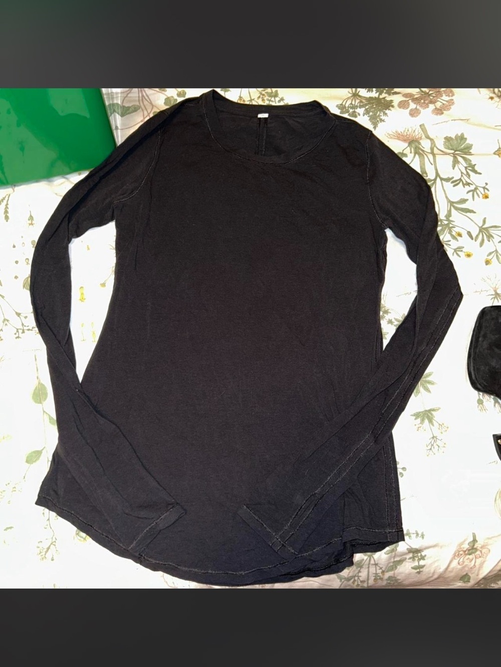 Lululemon long sleeve black top